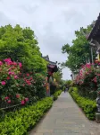 Longfengshan Ancient Town Pomegranate Garden Homestay