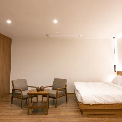 Hotel Emok Hotel berhampiran Stesen Dongnae