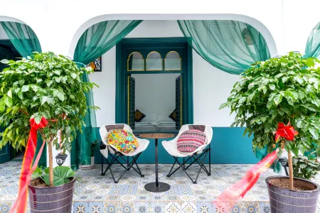 Qingcheng Hostel Youth Travel Отели в г. Куча