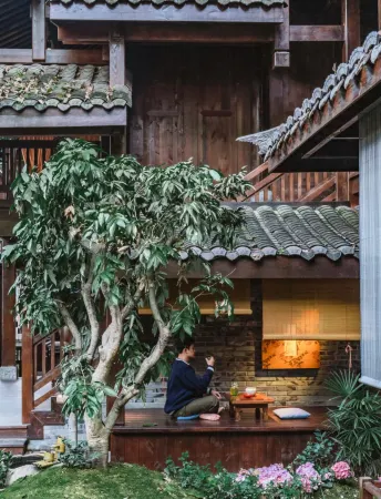 Chongqing Meixizai and Oriental Aesthetic Design Resort Hotel (Laojundong Branch) Отели рядом с достопримечательностью «Yuhuali Night View Park»