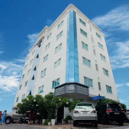 White Corner Hotel Отели рядом с достопримечательностью «Ват Лэнгка»