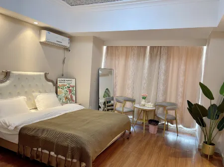 Yishi Time Apartment (Wanda Plaza) Отели рядом с достопримечательностью «Sanqing Palace, Yuanmiao Taoist Temple»