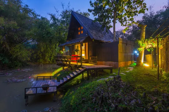 บ้านบึงบัว (ริมคลอง)