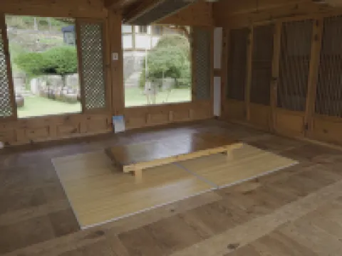 朝鮮皇家住宅酒店 漣川郡酒店