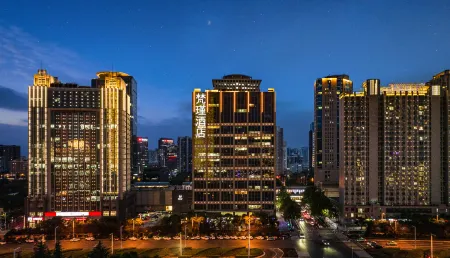 Fanjin Hotel (Zhengzhou Convention and Exhibition Center Subway Station Branch) Отели рядом с достопримечательностью «Zhengzhou Library»