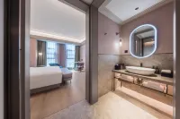 Mercure Hotel Xinyang Baopeng Square Hotels in Xinyang