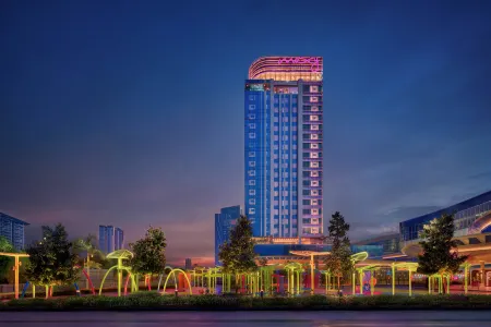 Moxy Putrajaya Отели рядом с достопримечательностью «Палм Гарден Голф Клаб»