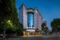 WISDEN  HOTEL