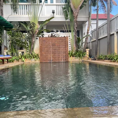 Central Night Hotel Hoteles cerca de Centro Artisans d'Angkor