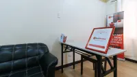 RedDoorz @ D'Little Egg Hostel Pangasinan