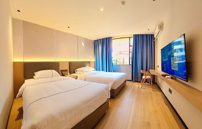 Apricot Flower Hotel