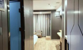 Bozhou koala E-sports Hotel