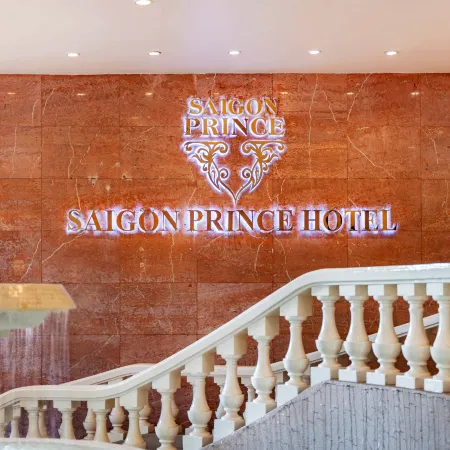 Saigon Prince Hotel Отели рядом с достопримечательностью «Манна»