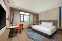 Holiday Inn Express Luoyang Longmen, an IHG hotel