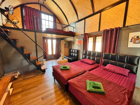 khao Thung Benja HomeStay Отели в г. Утай-Тани