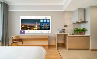 Baihualin Hotel (Xingyang Wuyue Plaza Zhengzhou West Railway Station)