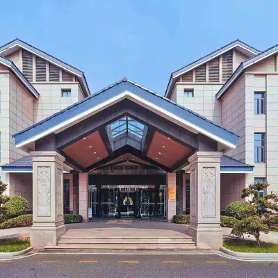 Changshu Shajiabang ludang Four Seasons Hotel Hotels near Reed Maze