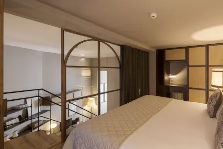 Condes de Azevedo Palace Apartments