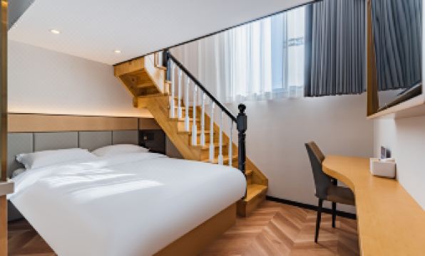 Super 8 Hotel (Wudaokou subway station, Beijing)