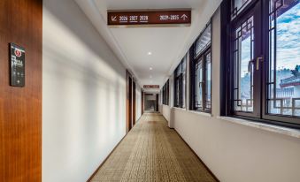 Wudang Mountain Wanda Yue · Before Pilgrimage Hotel (Wudang Mountain Scenic Area Ticket Office)