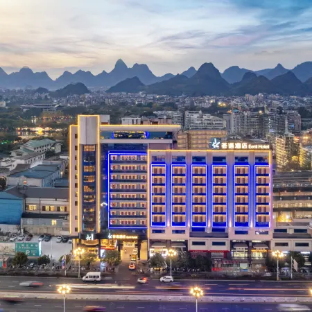 Eeril Hotel (Guilin Elephant Trunk Hill Two Rivers And Four Lakes) Отели рядом с достопримечательностью «Древние южные ворота»