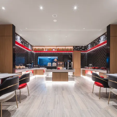Ibis Hotel (Weihai Weigao Square Xingfu Gate)