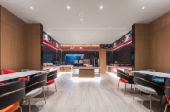 Ibis Hotel (Weihai Weigao Square Xingfu Gate)