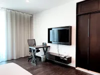 Civic Horizon Hotel & Residence Hotels near Ekkamai Eastern Bus Terminal