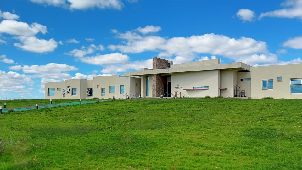 RESORT HOTEL M
