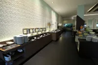 The Cha Am Methavalai Hotel - breakfast