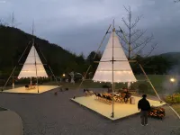 Red Nose Nature Camp - بار