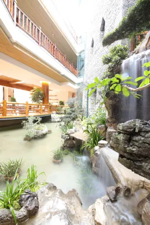 Anshun · Youran · Tunbao Element Cultural Homestay (Jiuzhou Old Town) Отели рядом с достопримечательностью «Yunfeng Tunpu Scenic Area»