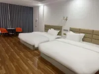 Jiangbin Grand Hotel Hotels in Bobai