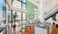 Trendy Mid-Hollywood Home (DTLA View+Free Parking) 10mins to Universal Studios