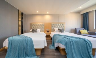 Luchuan Qianyou Riverview Hotel (Luchuan Middle School)