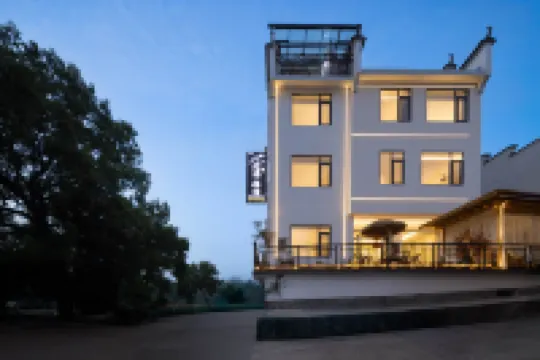 Huayu·Zhangsu B&B Hotel dekat Wuyuan Museum