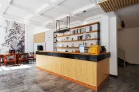 Yesanpo Wufang Boutique Guesthouse (Bailixia Station Branch) Hotels in Laishui