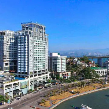 Wyndham Legend Halong Отели рядом с достопримечательностью «Бухта Халонг»