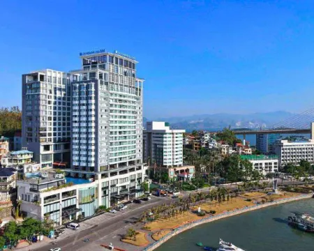 下龍灣温德姆傳奇酒店 下龍市酒店