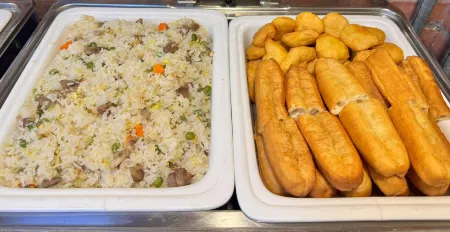 Nostalgia Hotel (Beijing Guozijian Gui Street Store) Отели в г. Пекин