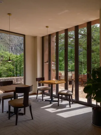 Linden Centre ·Benzilan