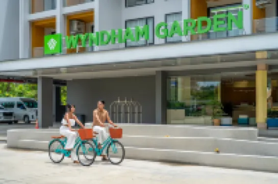 Wyndham Garden Naithon Phuket Отели в г. Най-Ян-Бич