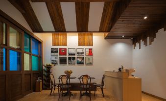 Instant • Audiovisual Homestay (Tianmen Mountain Cableway Station Branch)