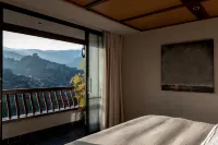 吾悅山YuePeak·三境一宿（西江千戶苗寨觀景台店）