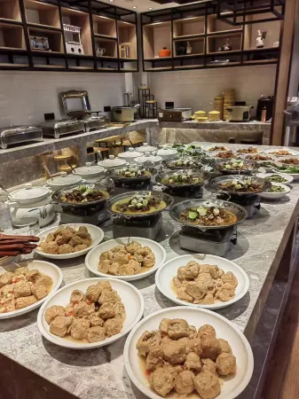 Morning Hotel (Xiangyin Shanhuludao) Отели рядом с достопримечательностью «Yangsha Lake Colorful Flower Field»