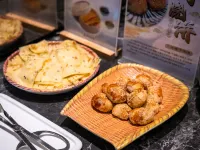 Homeinn Selected Hotel (Tangshan Cooking Culture Museum/Nan Hu Scenic Area) - parking