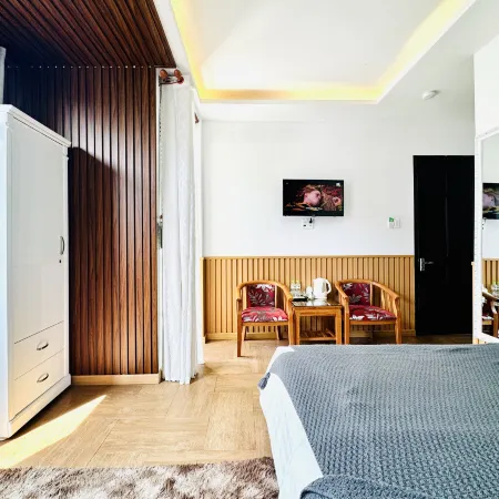 Dalat Eco Hotel Отели рядом с достопримечательностью «Крейзи Хаус»