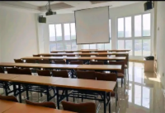 Jingzu E-sports Hotel (Shanxian Huxinan Road Branch)