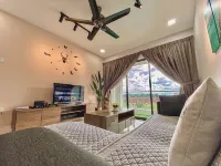 Manhattan PoolView 3bedroom suite Netflix |  Ipoh Station18 - สวนน้ำ