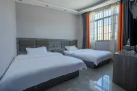Qiaojia Huyun Hotel - ที่มีที่จอดรถ